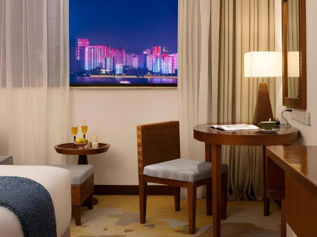 האיקו Baohua Harbour View Hotel מראה חיצוני תמונה