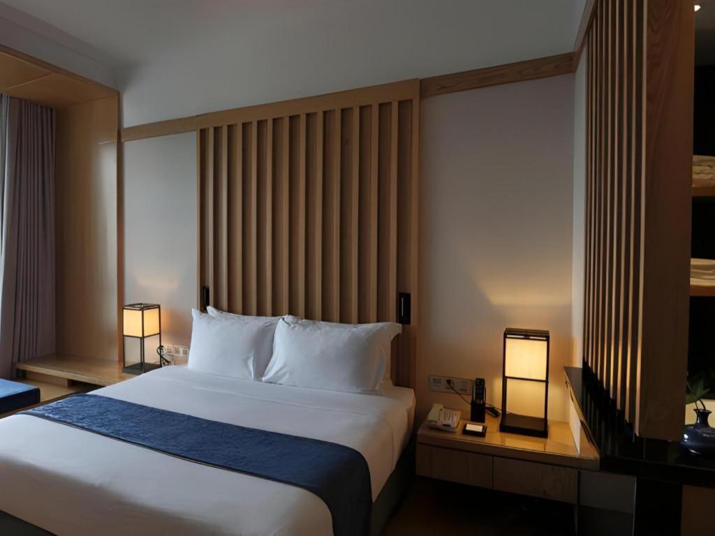 האיקו Baohua Harbour View Hotel מראה חיצוני תמונה