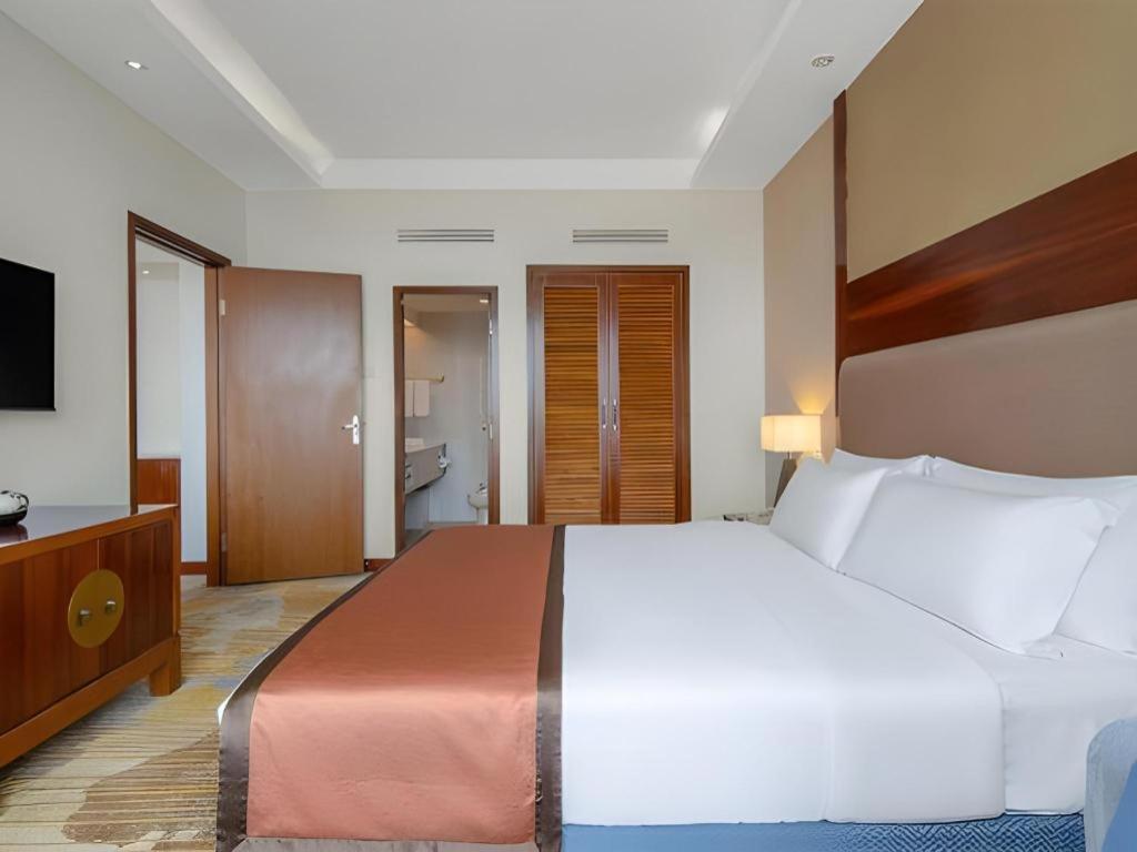 האיקו Baohua Harbour View Hotel מראה חיצוני תמונה