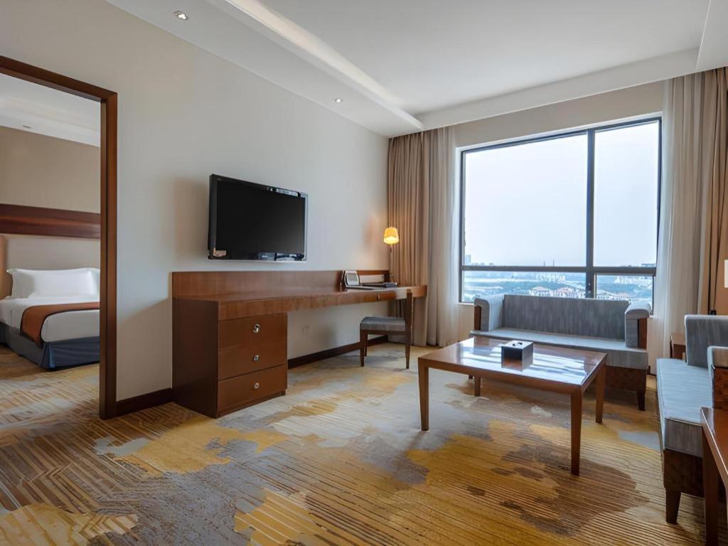 האיקו Baohua Harbour View Hotel מראה חיצוני תמונה