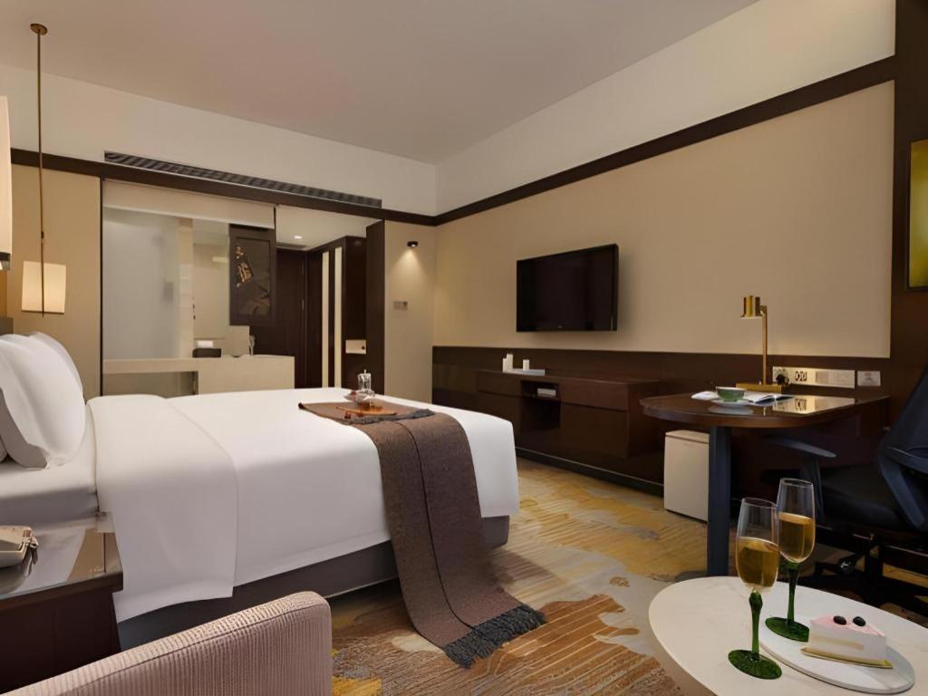 האיקו Baohua Harbour View Hotel מראה חיצוני תמונה